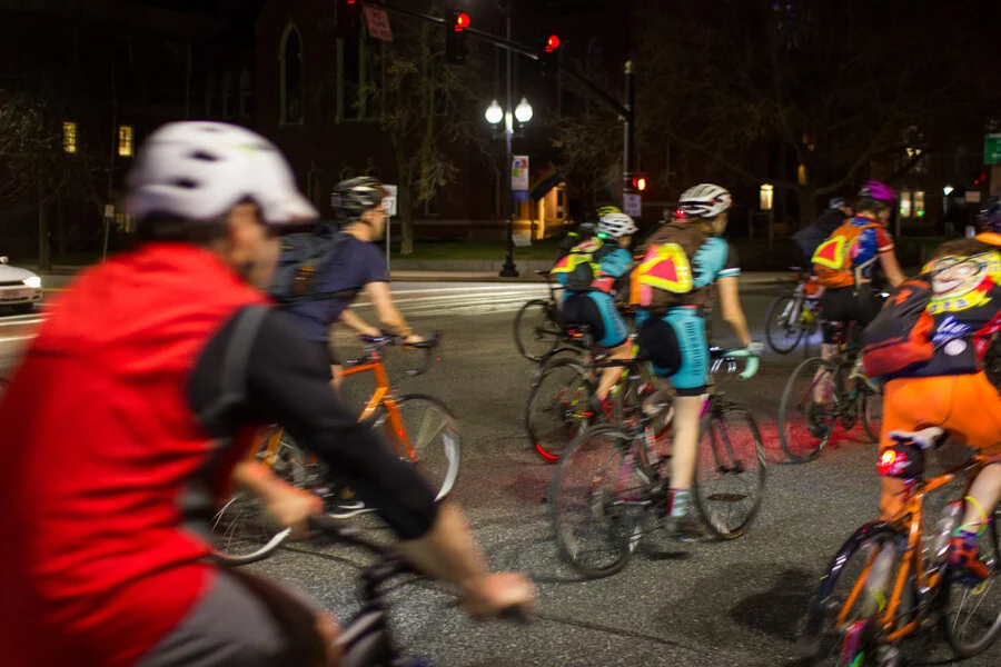 Boston Midnight Marathon Bike Ride에 참가합니다. > 자전거당 다모앙 DAMOANG